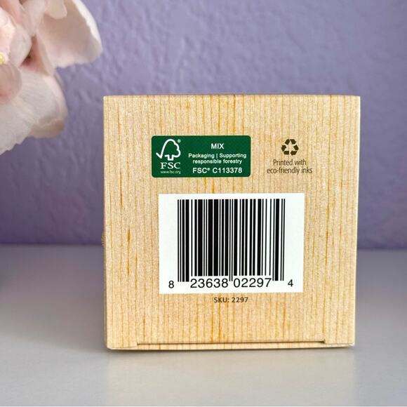 New! EMINENCE Organics Arctic Berry Peptide Radiance Cream, 60ml/2oz - Picture 5 of 7